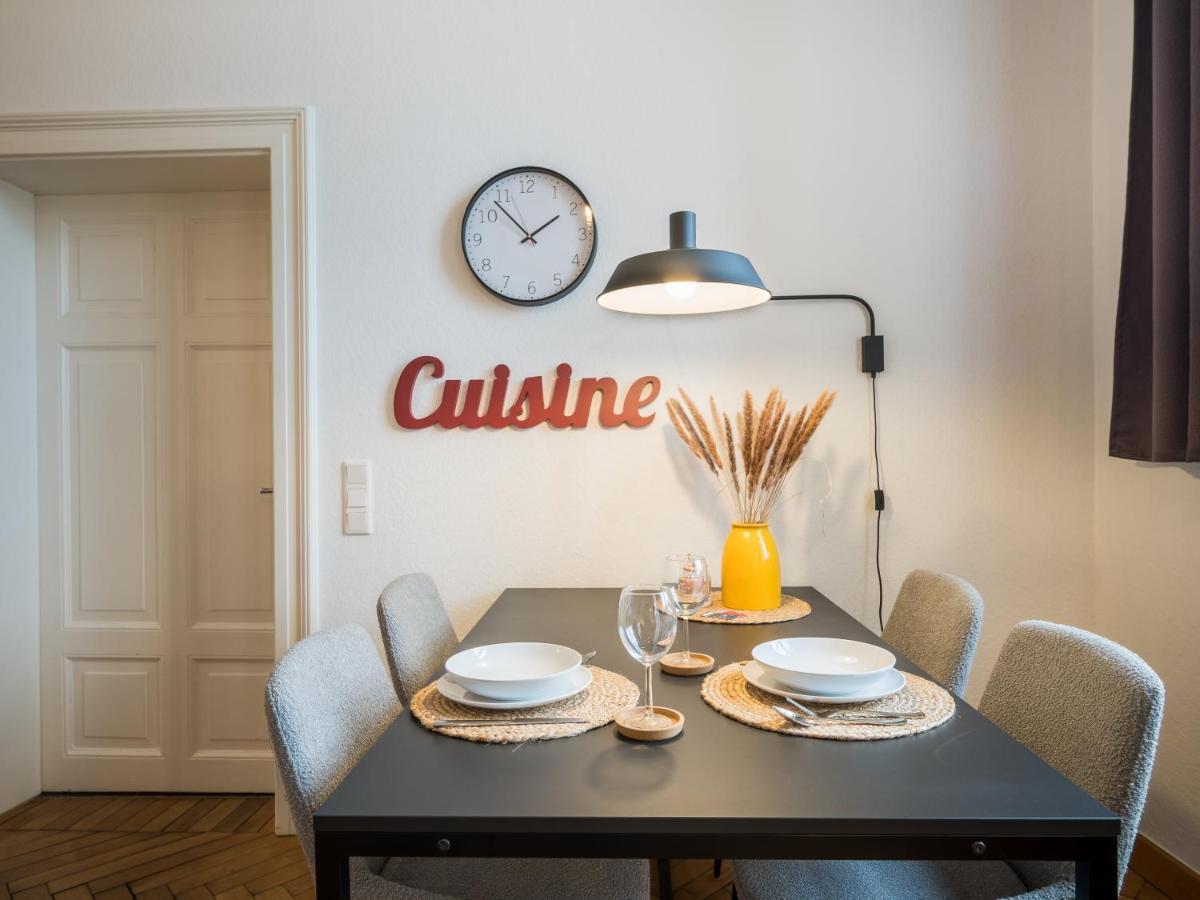 Schwarzlins Loftraum - Stilvolles Apartment Mit Smart Tv, Netflix, Disney Plus, Schnellem Wlan, Parken, Nespresso Sankt Ingbert Dış mekan fotoğraf