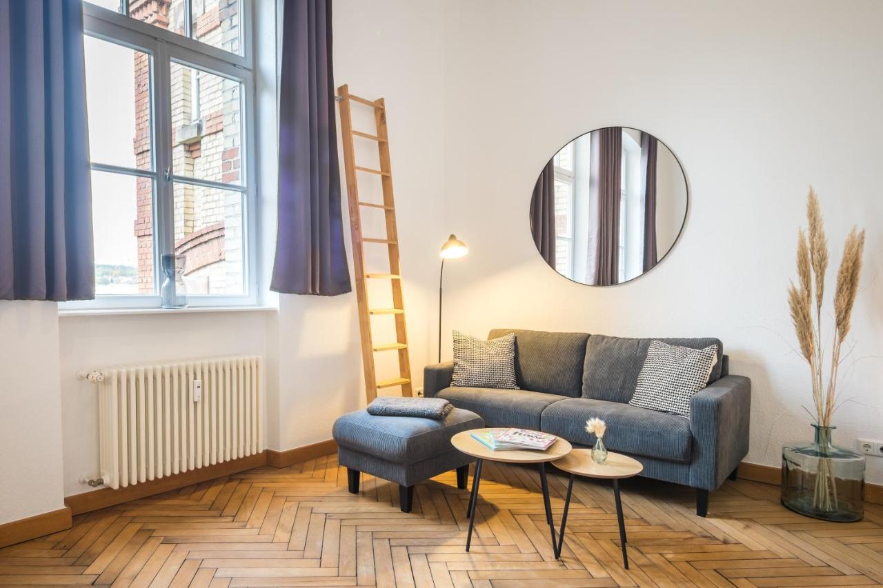 Schwarzlins Loftraum - Stilvolles Apartment Mit Smart Tv, Netflix, Disney Plus, Schnellem Wlan, Parken, Nespresso Sankt Ingbert Dış mekan fotoğraf